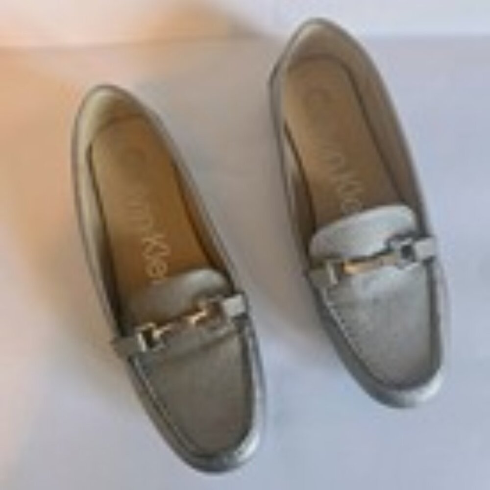 Calvin Klein KCLEANNA-T Women's Silver Metallic Loafers Size 9 Gently Worn